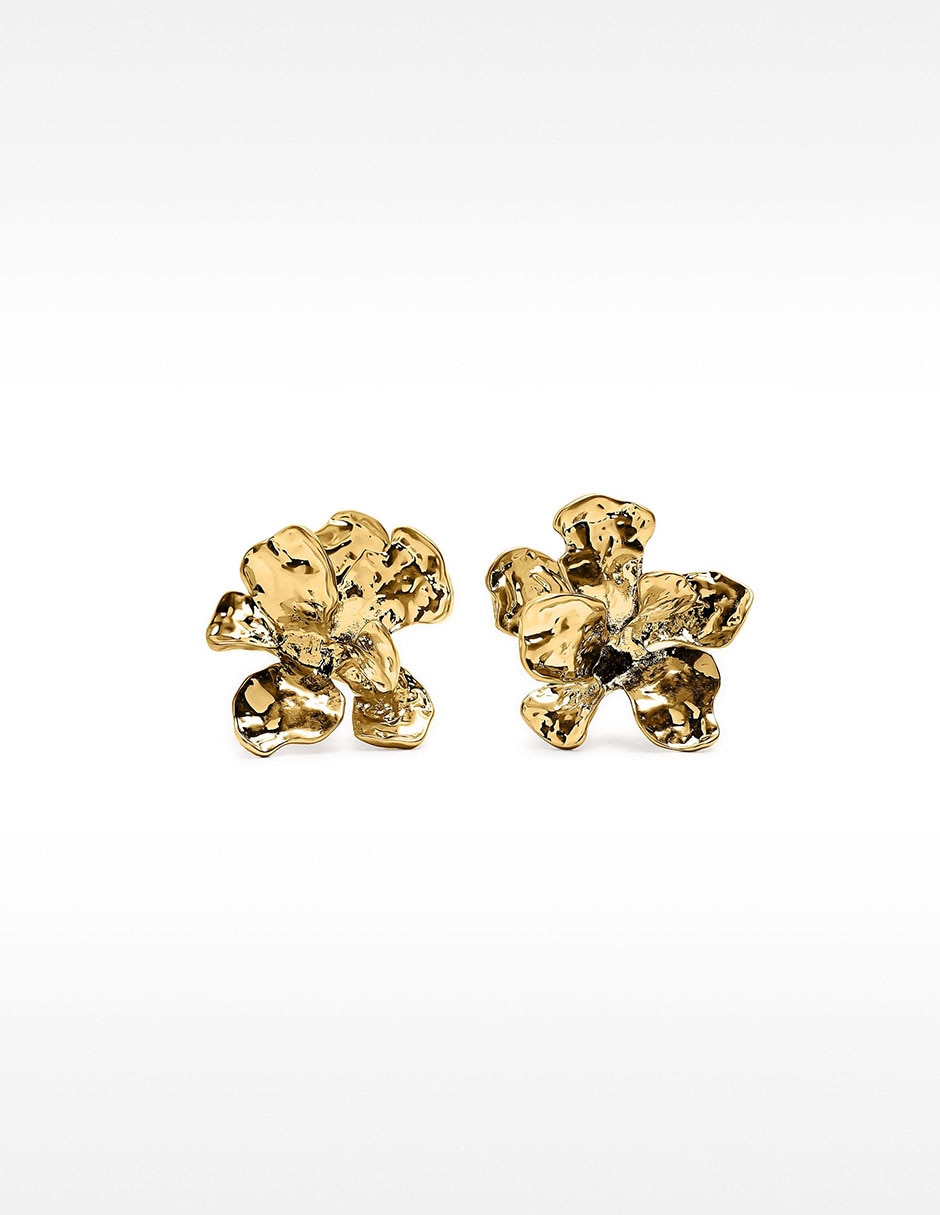 Aretes cortos de flor golden delicates Aretes cortos de flor golden delicates