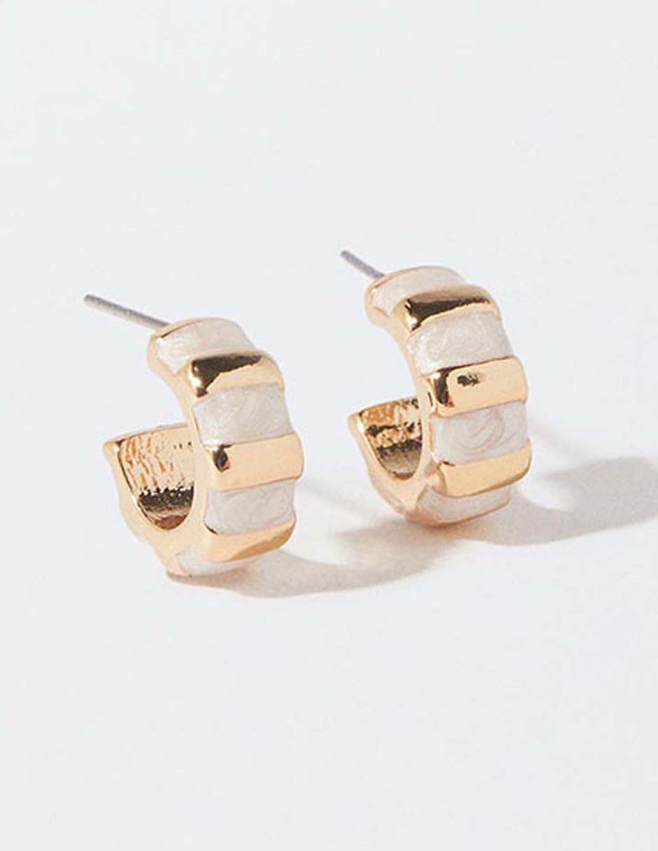 Aretes de aro ciruculares con acabado pavé