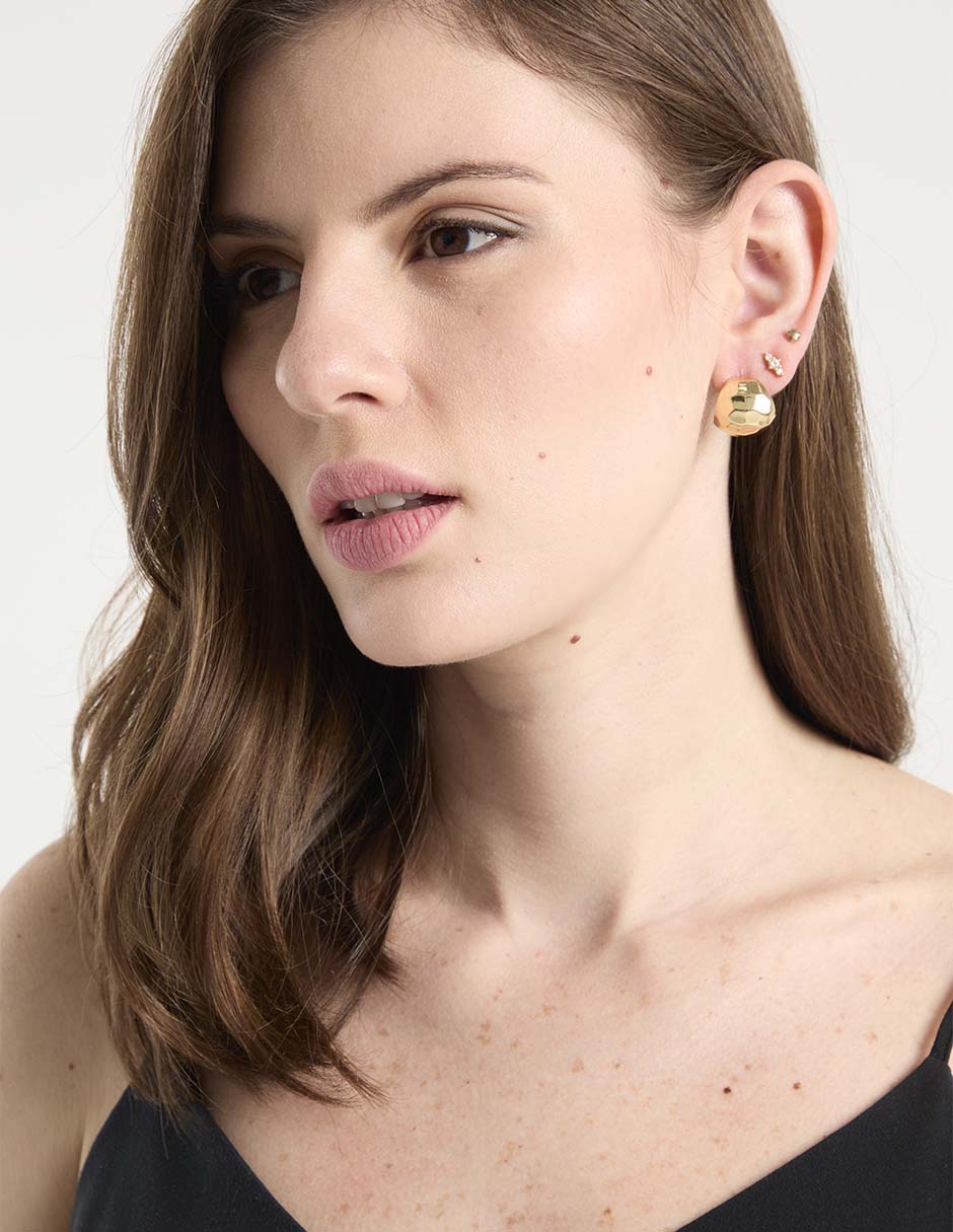 Aretes de aro circular con acabado martillado 4