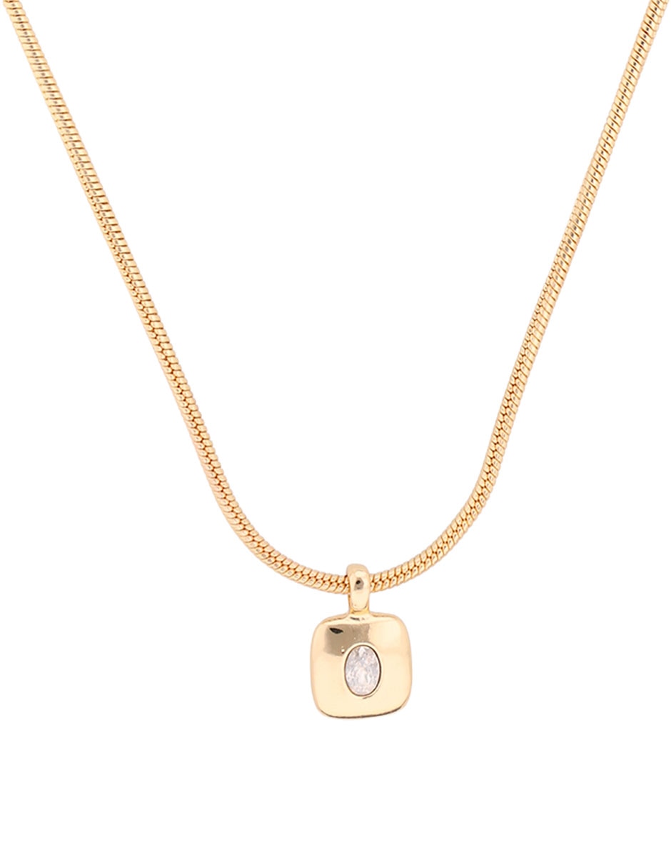 Collar con dije cuadrado