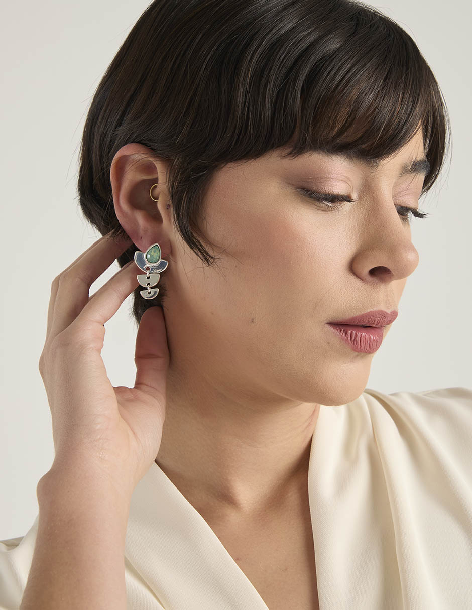 Aretes cortos con acabado liso 4