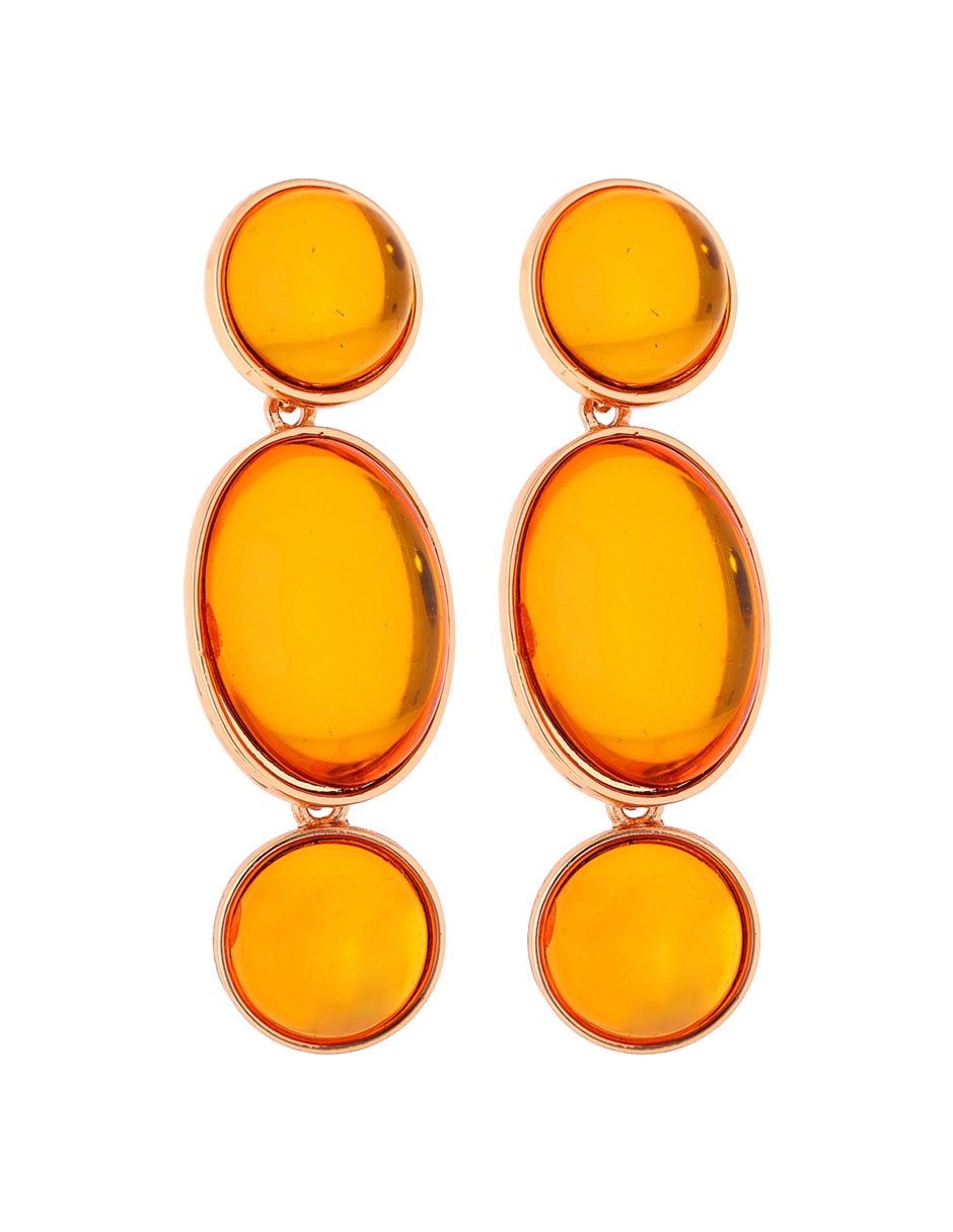 Aretes largos con acabado liso