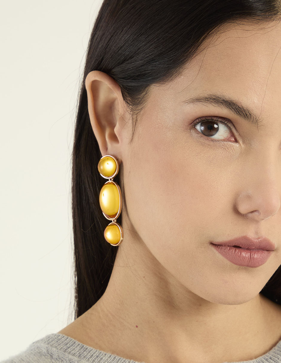 Aretes largos con acabado liso 4