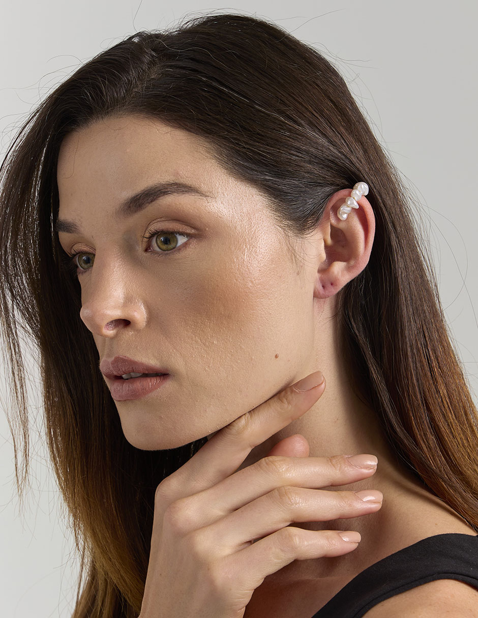 Ear cuff con acabado mate 4