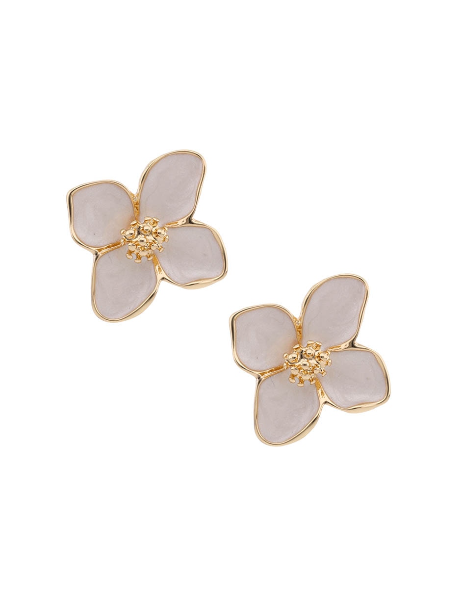 Aretes cortos de flor con acabado brillante