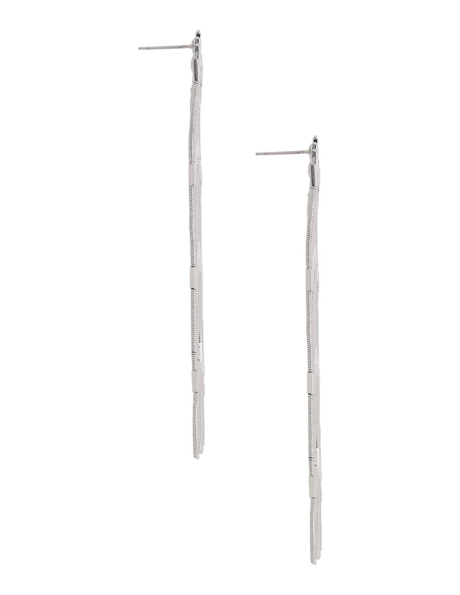 Aretes largos con acabado brillante 3