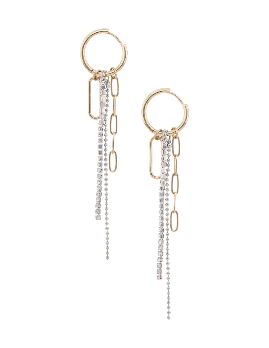 Aretes largos con acabado brillante