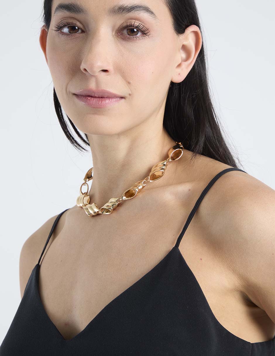 Collar 4