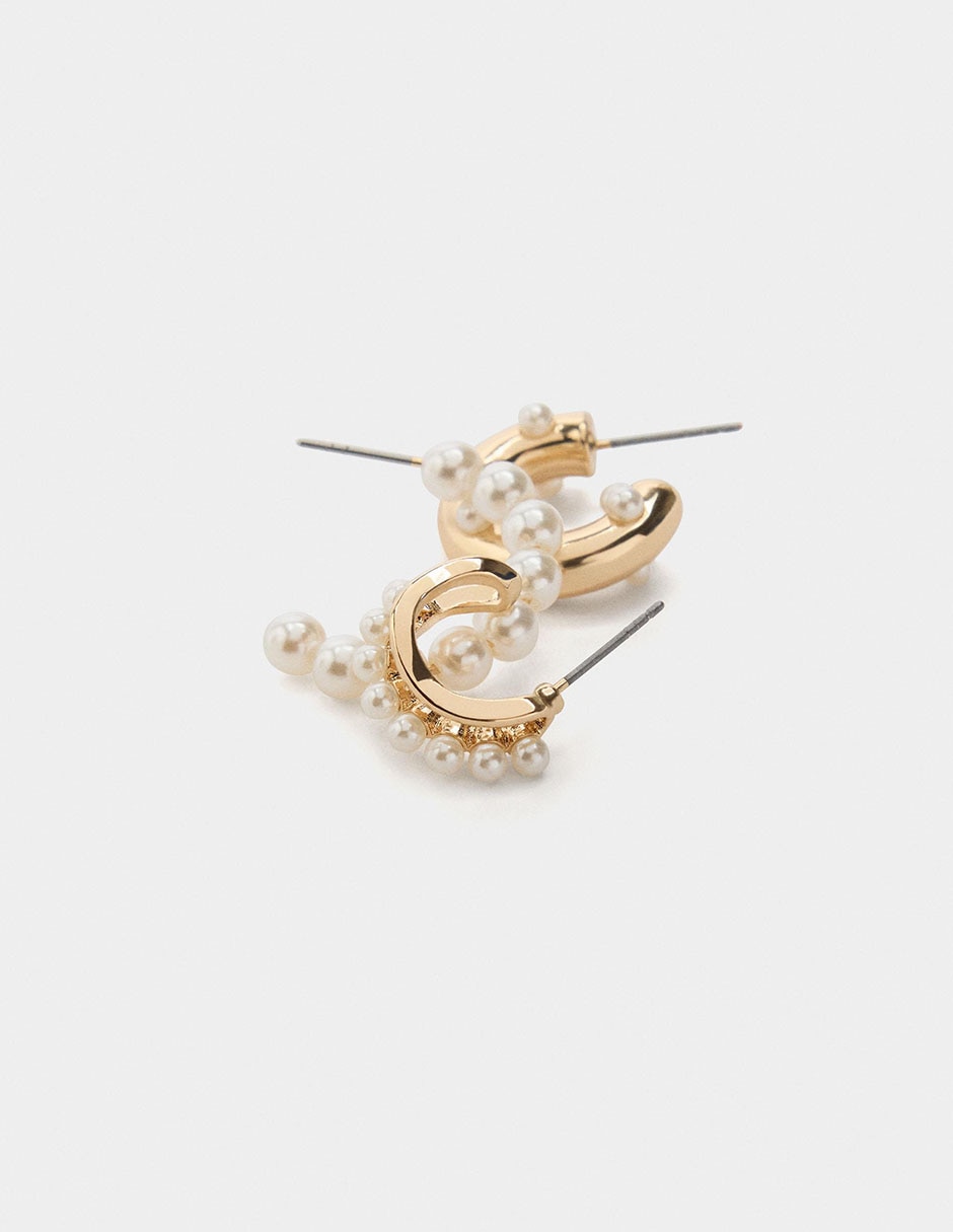 Set de aretes circulares Stay Classy con acababo brillante perla 2