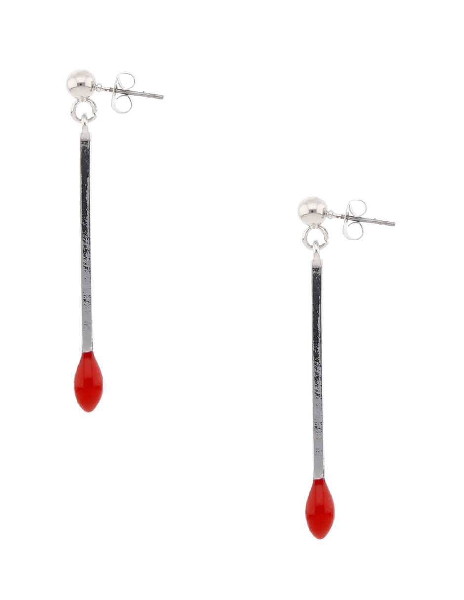 Aretes largos con acabado brillante 3