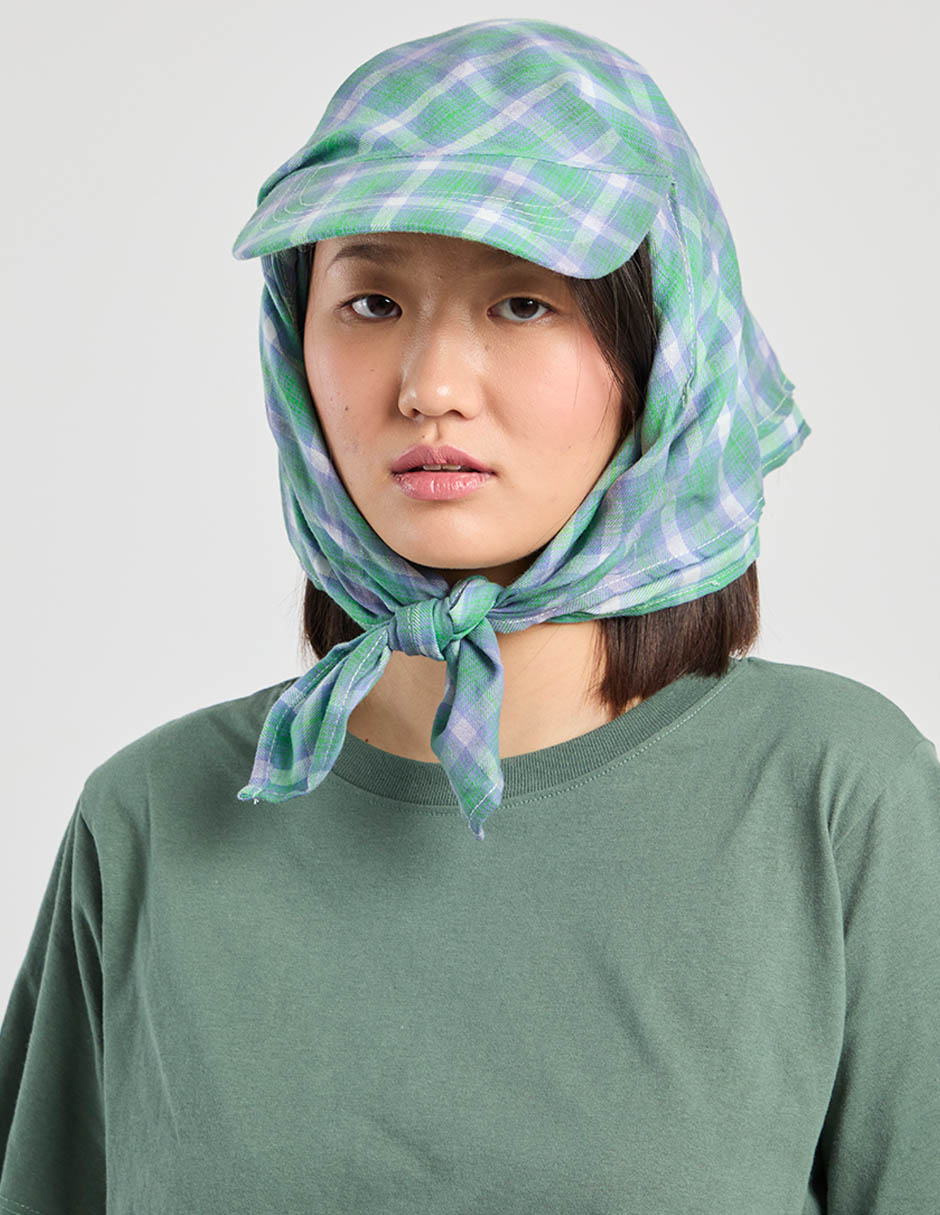 Gorra con visera curva para mujer 4