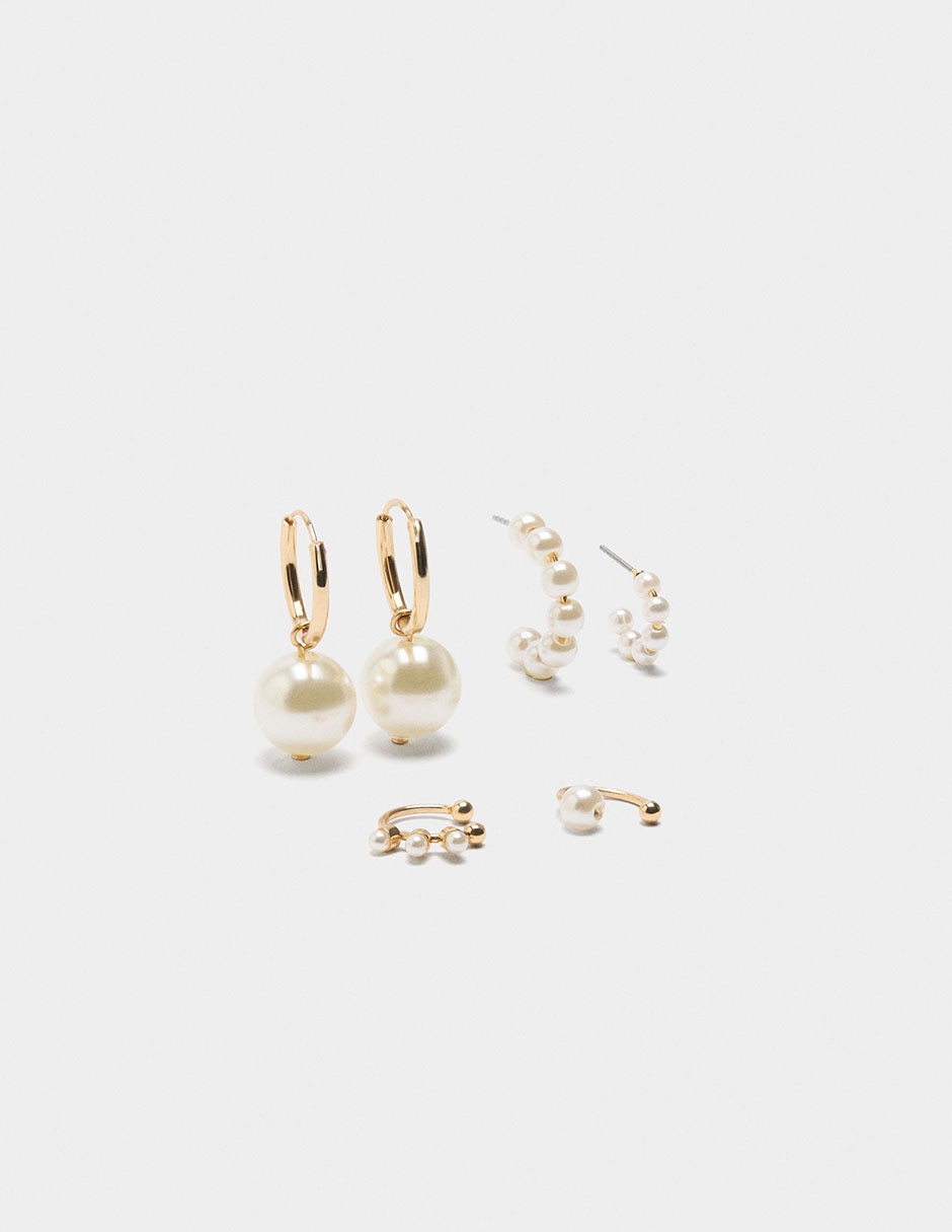 Set de aretes con acabado brillante perla