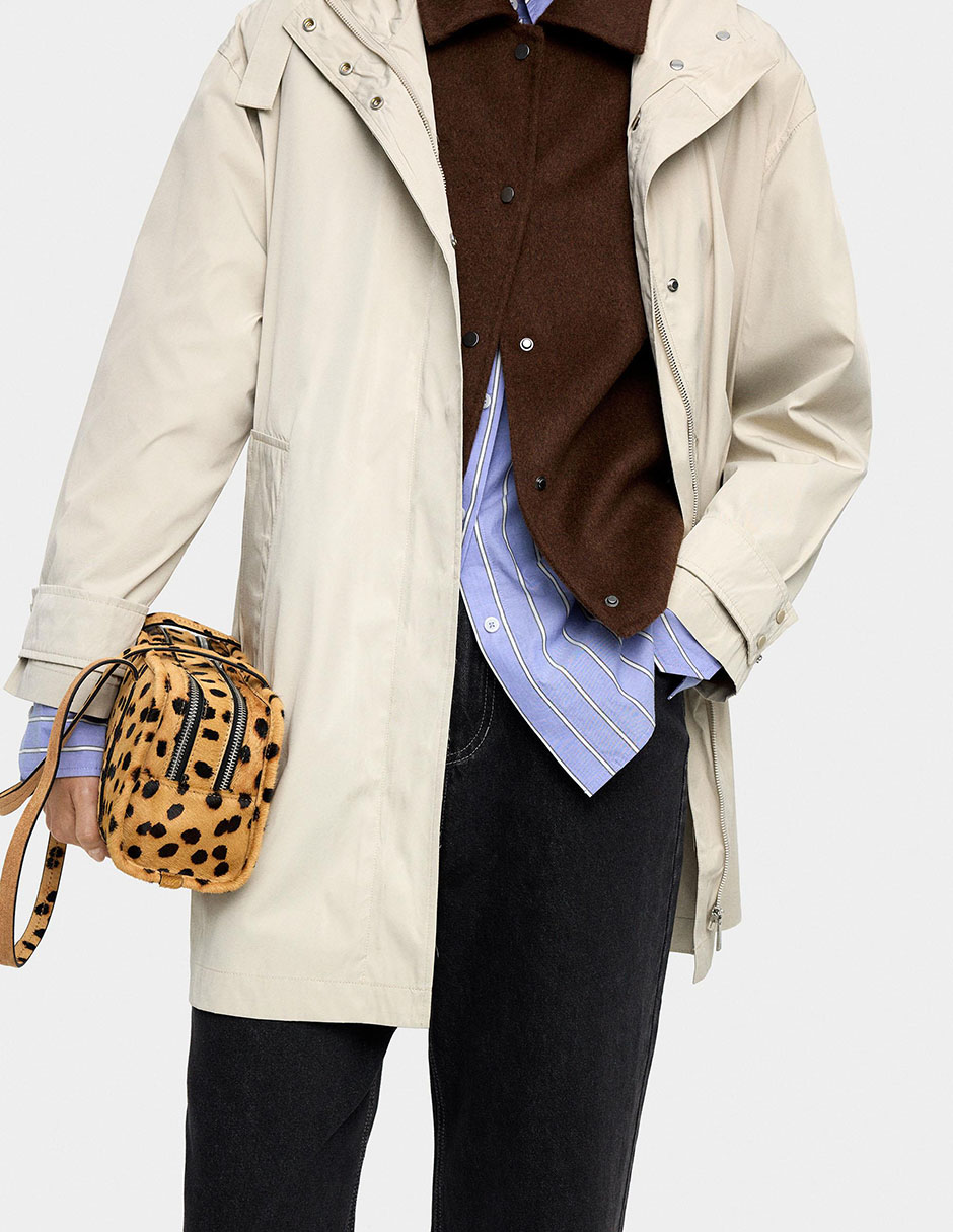 Gabardina con bolsillos para mujer 4