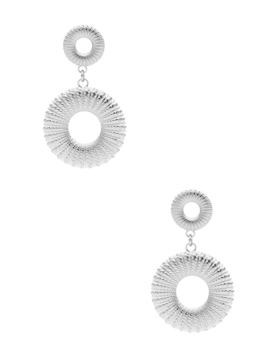 Aretes largos circulares Colección Tendencias de acero inoxidable con acabado brillante