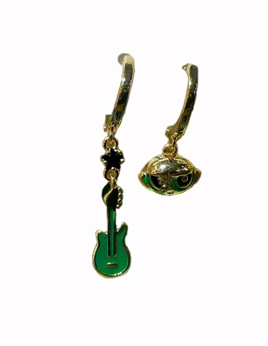 Set de aretes Bellota Chicas Superpoderosas  10 k con acabado pulido zirconia cúbica 3