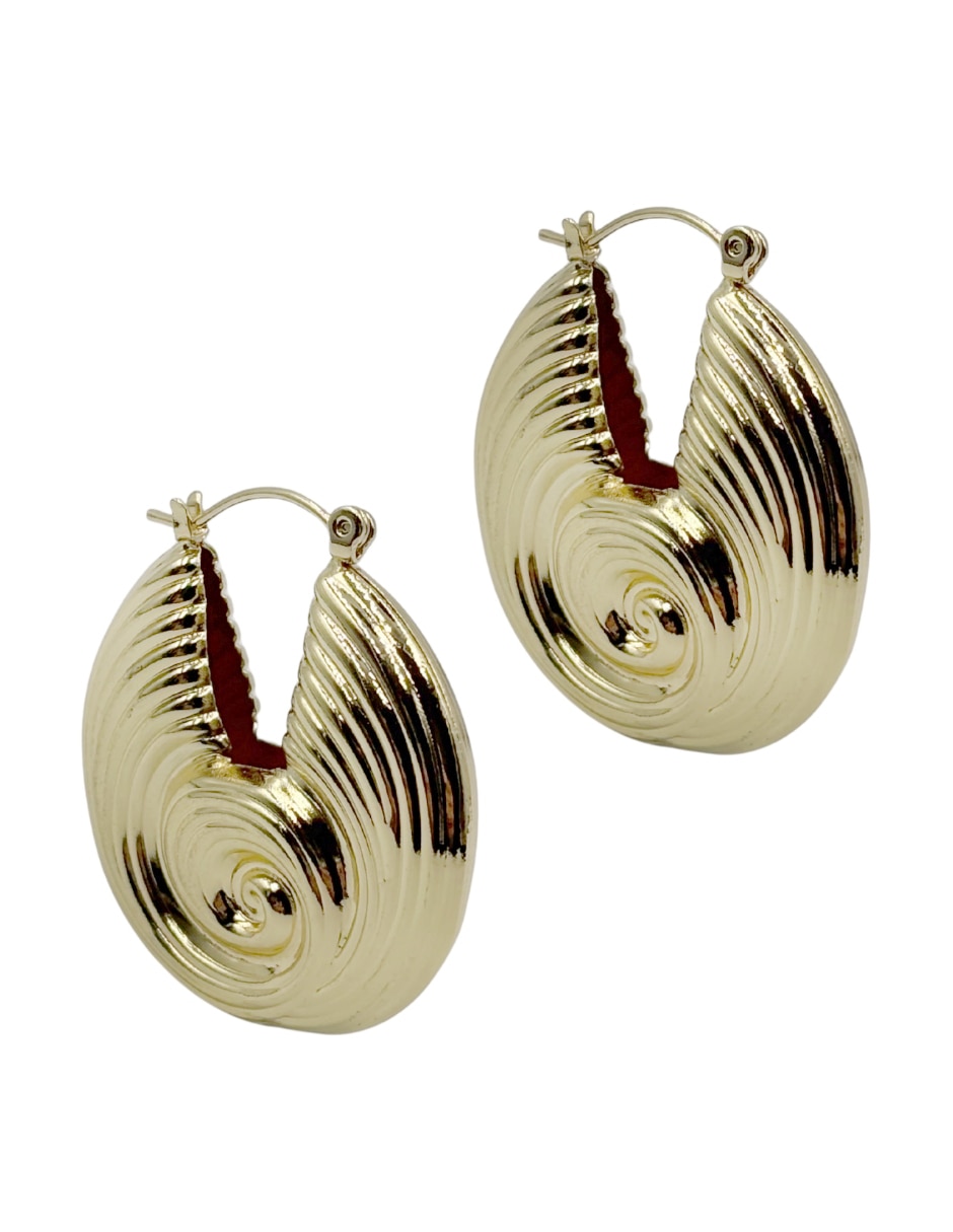 Aretes huggies de caracol con acabado brillante