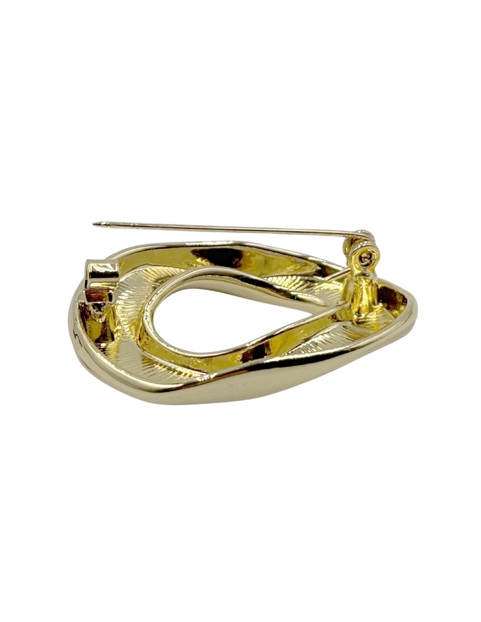Broche 6