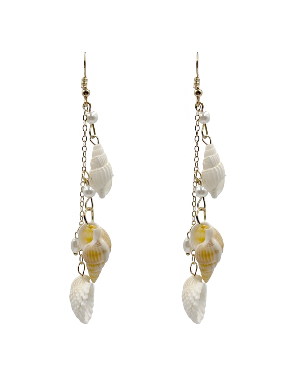 Aretes largos de concha con acabado texturizado