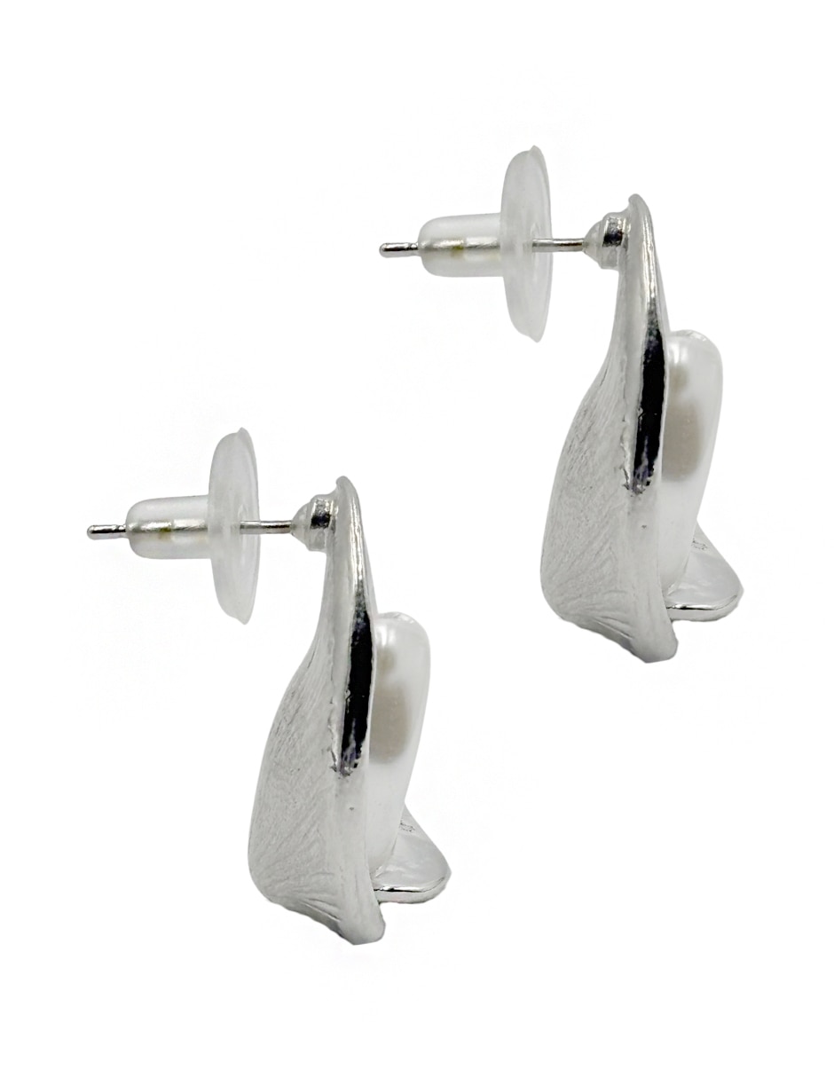 Aretes cortos con acabado liso 4