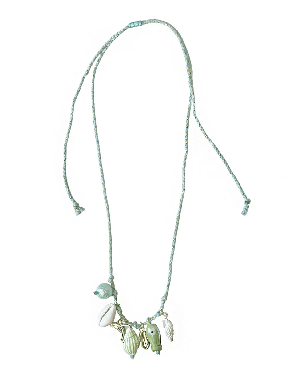 Collar no aplica "de (si aplica)" concha sin familia "de" sintético sin kilataje 8