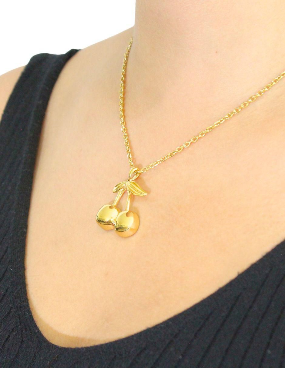 Collar con dije de cereza 2