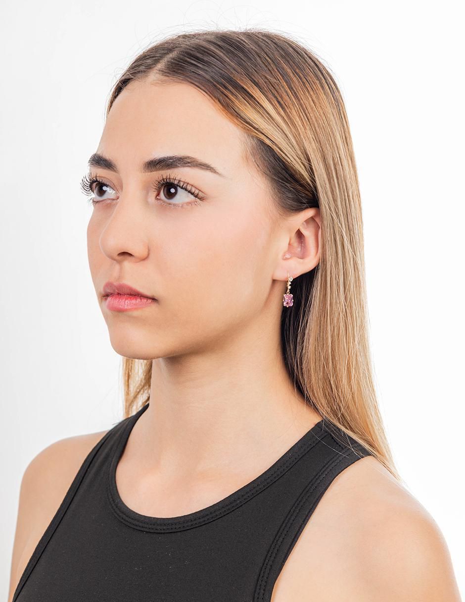 Aretes largos rectangulares de oro 10 k con acabado brillante zirconia 3