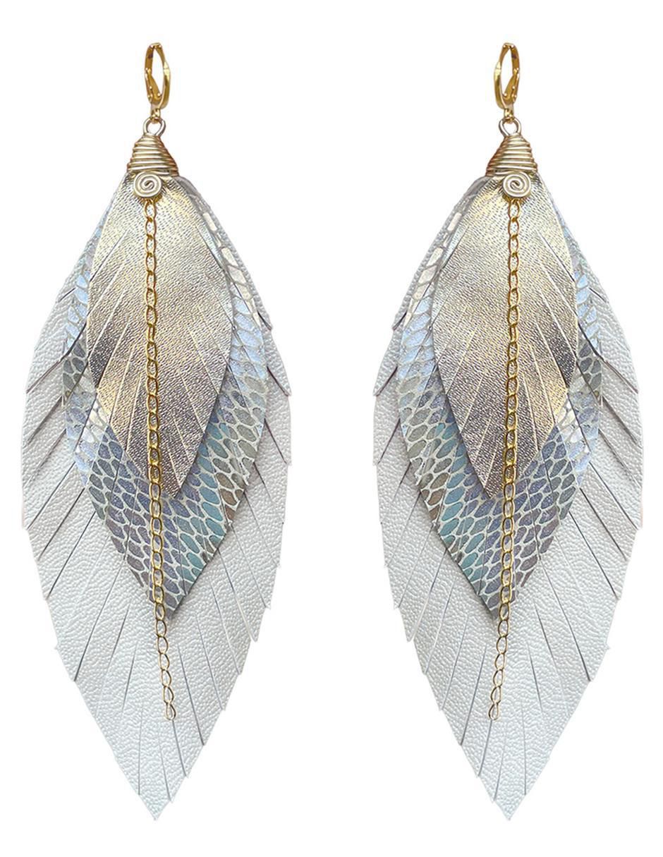 Aretes de pluma de piel 18 K con acabado baño de oro