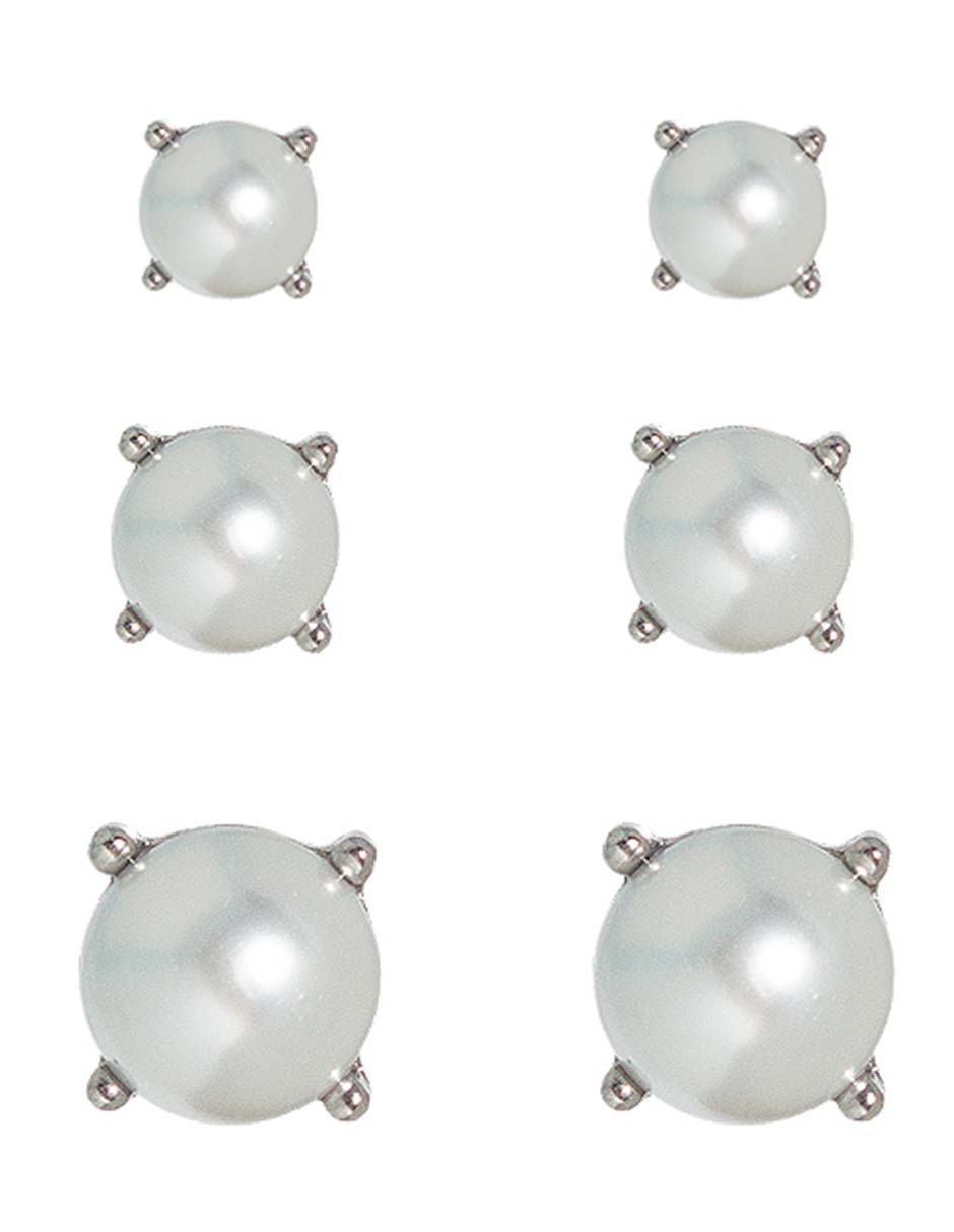 Set de aretes de perla con acabado pulido