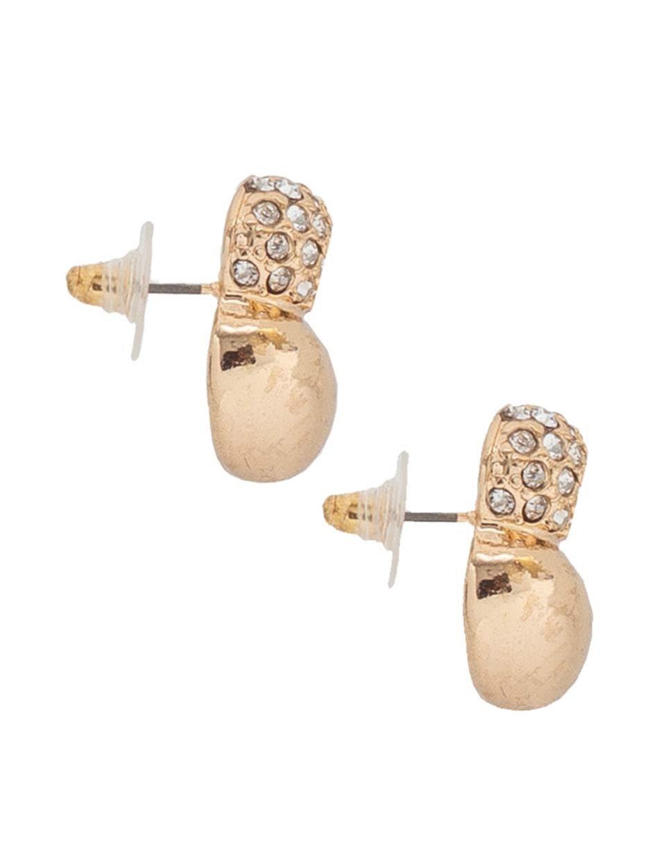 Aretes cortos con acabado brillante 4