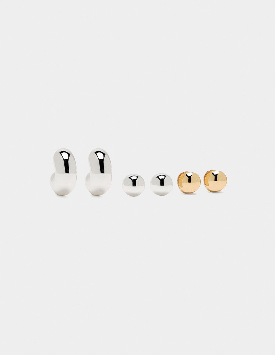 Set de aretes con acabado brillante