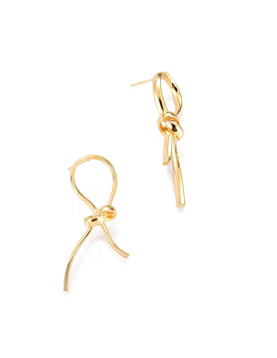Aretes largos con acabado liso 3