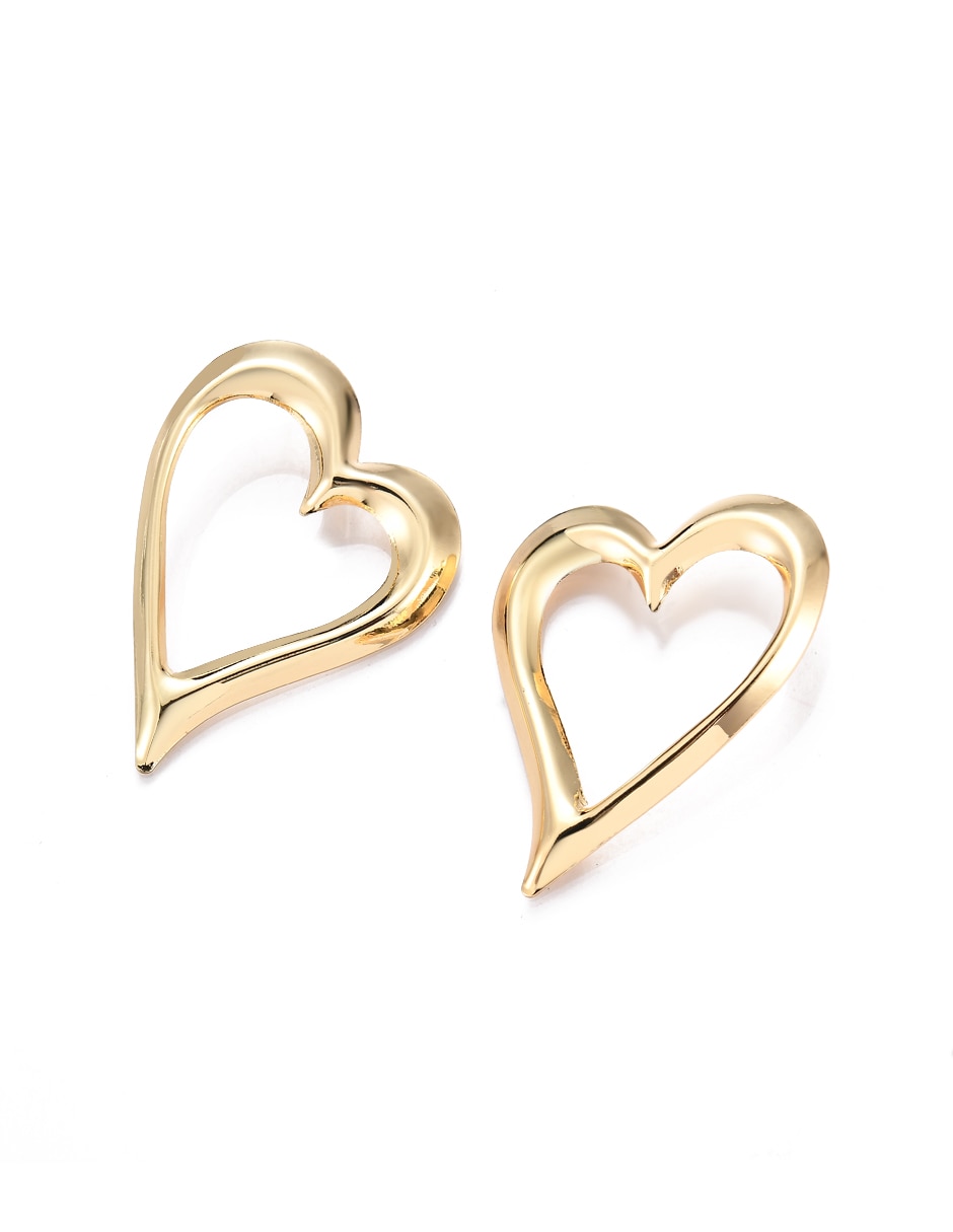 Aretes largos corazón con acabado liso 3