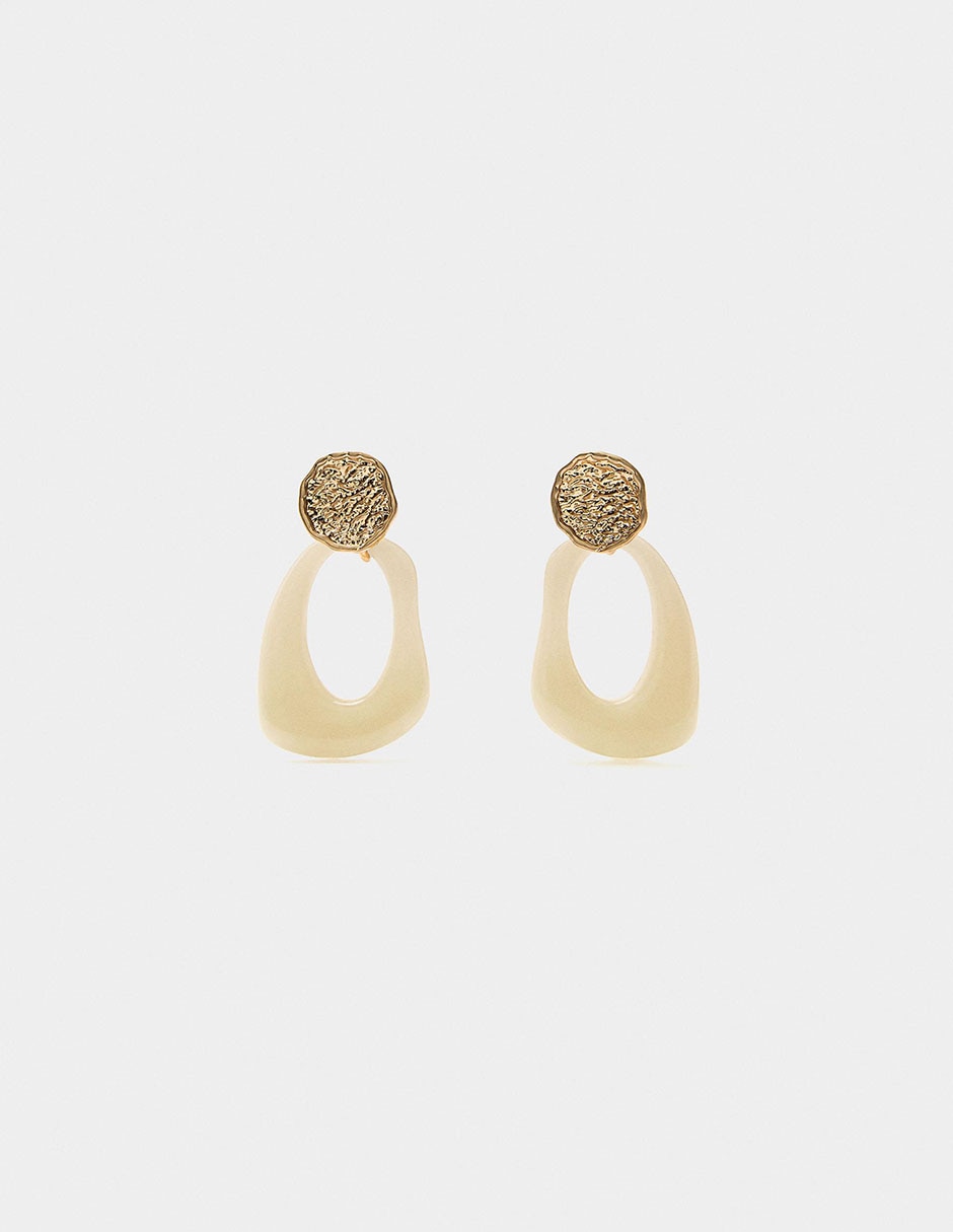 Aretes largos con acabado pulido