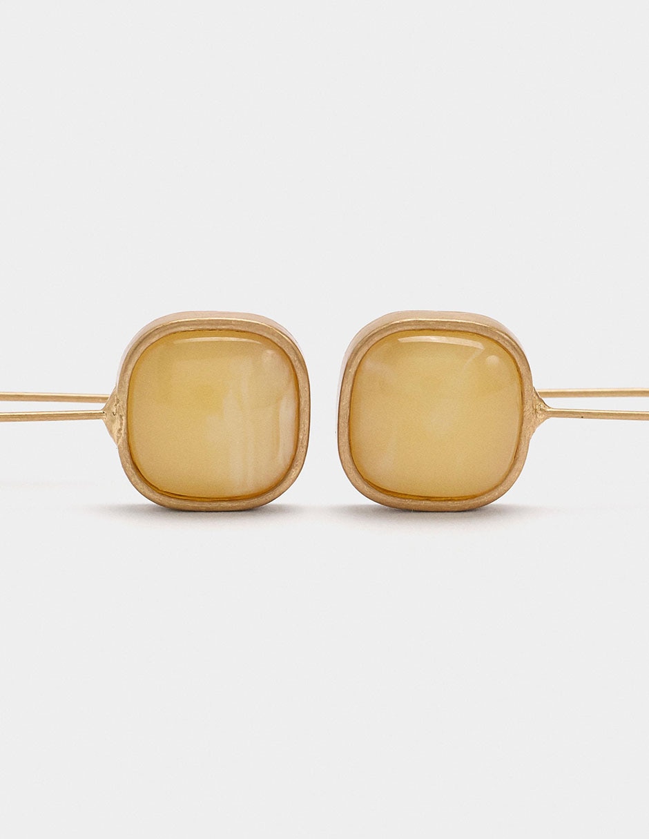 Aretes cortos con acabado pulido 3