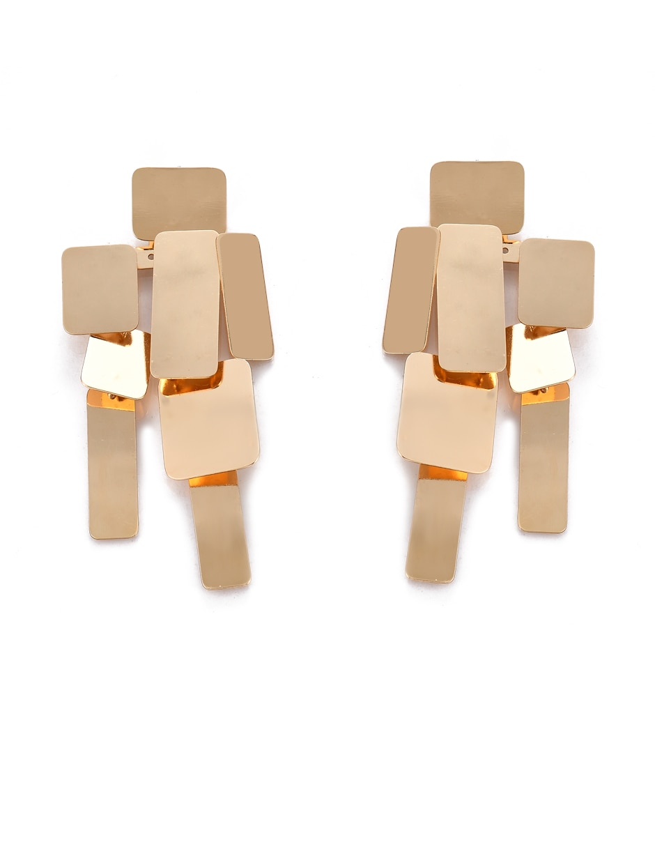 Aretes largos con acabado liso