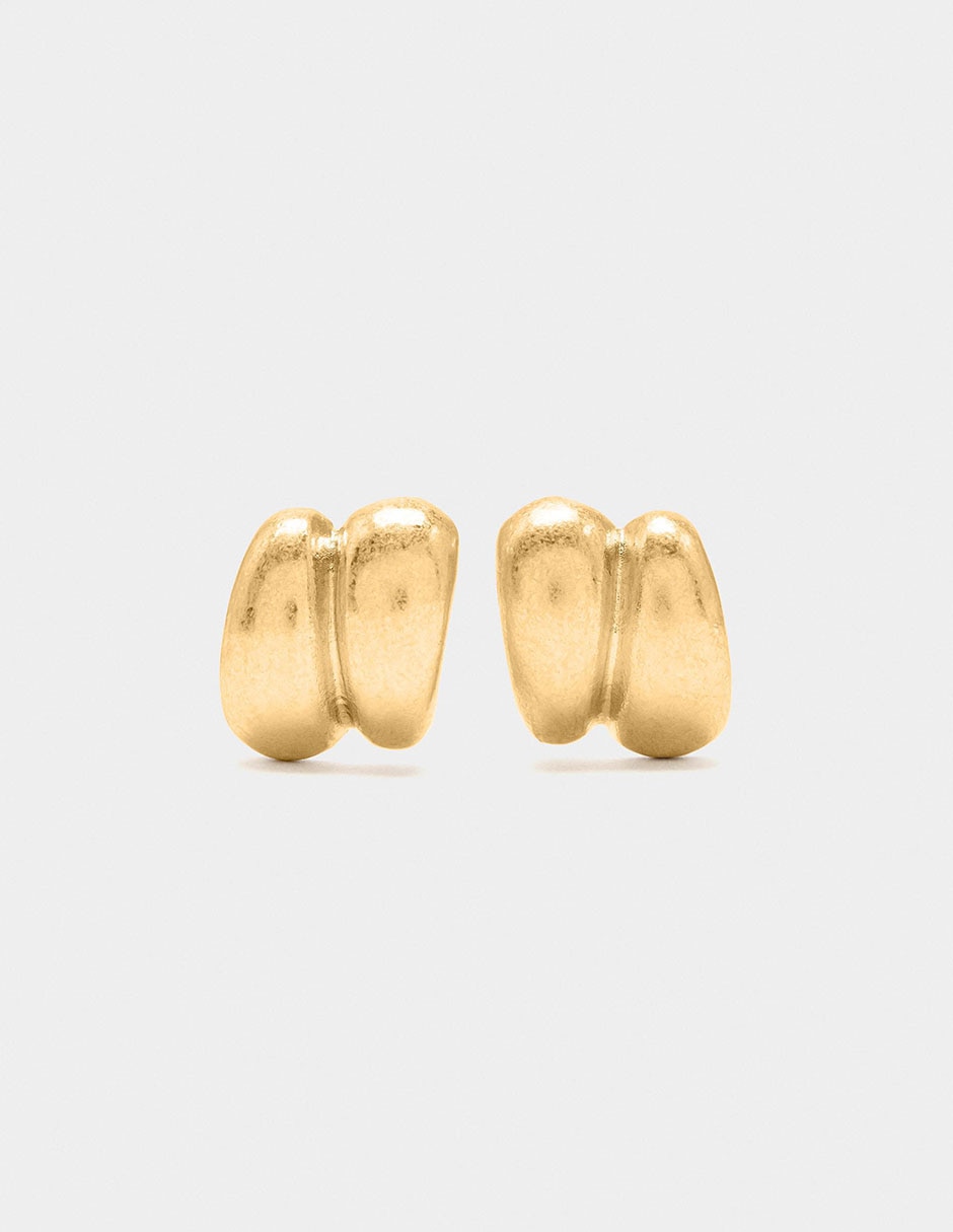 Aretes Golden Basics con acabado liso perla