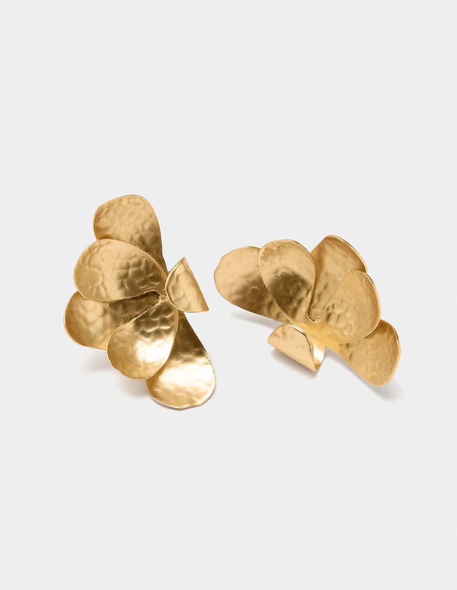 Aretes Golden Delicates con acabado liso 2