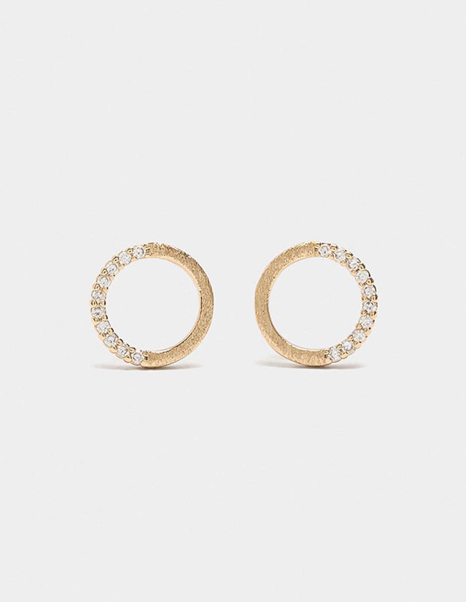 Aretes Golden Delicates con acabado liso