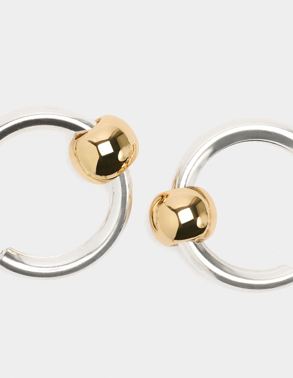 Aretes cortos con acabado brillante 2