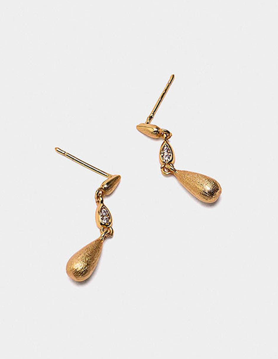 Aretes Golden Delicates con acabado liso 2