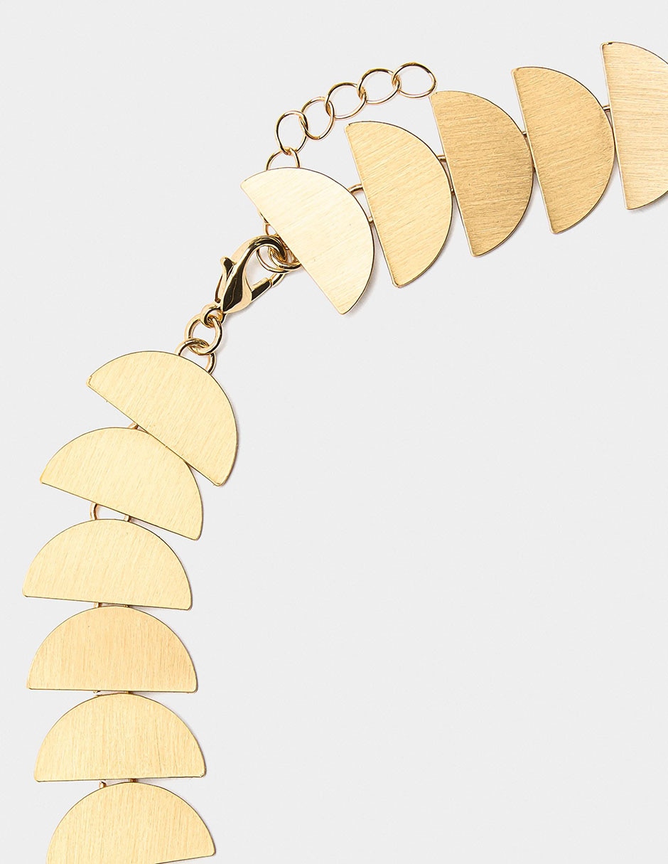 Collar 4