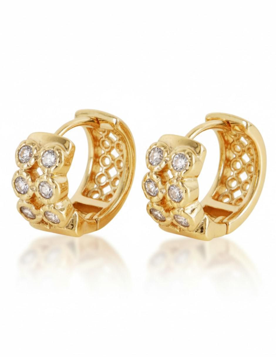 Aretes cortos 18 k con acabado chapa de oro zirconia