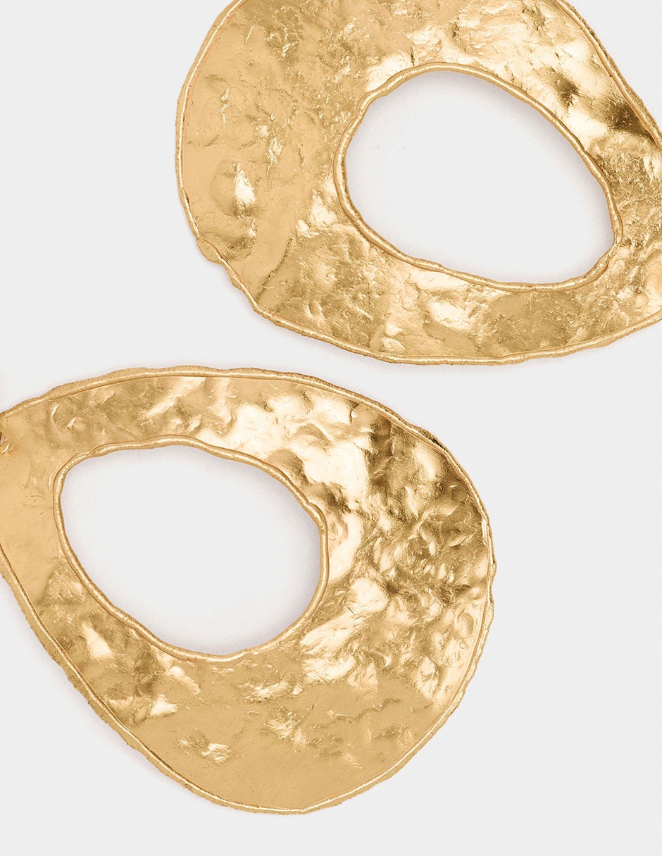 Aretes largos Trend Extra con acabado martillado 3