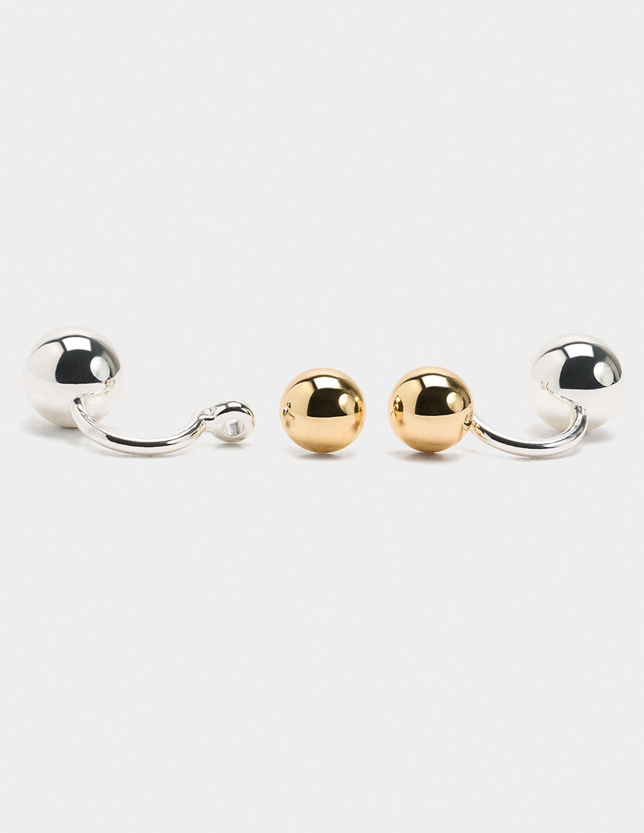 Aretes cortos con acabado brillante 3