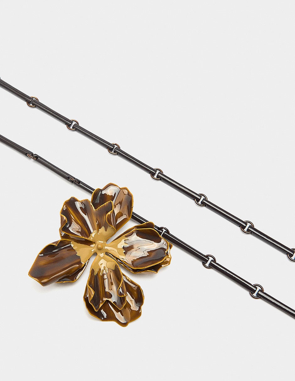 Collar de flor 3