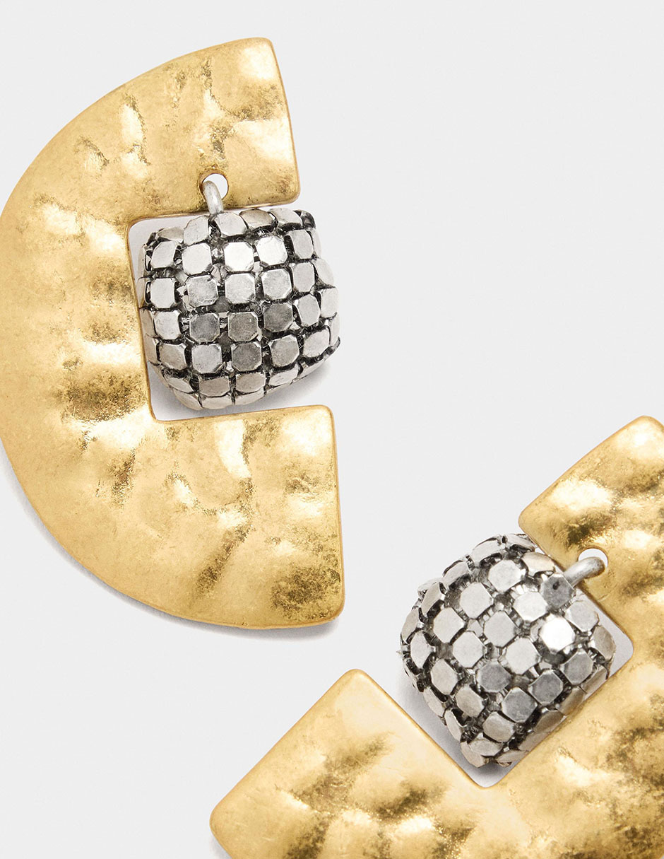 Aretes largos con acabado brillante 2