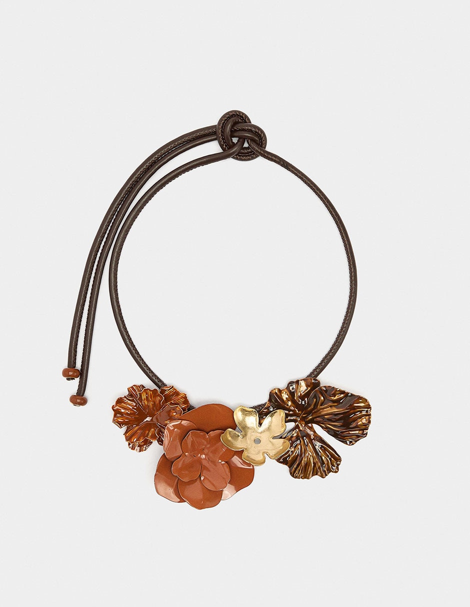 Collar Petals