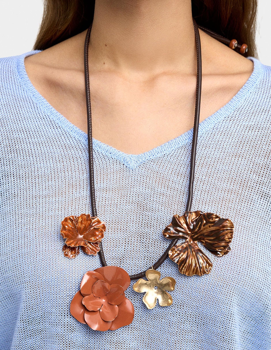 Collar Petals 2