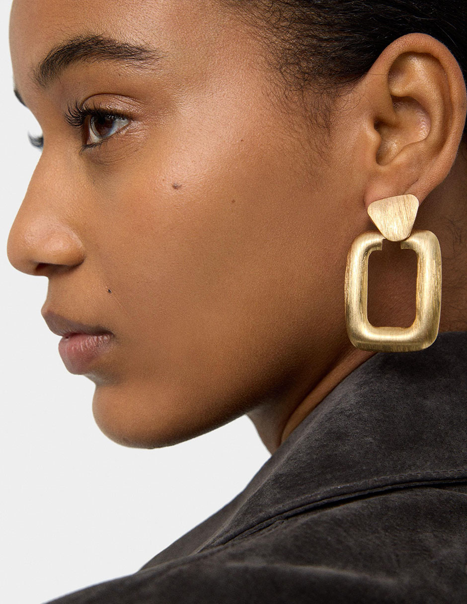 Aretes largos rectangulares Trend Extra con acabado cepillado 2