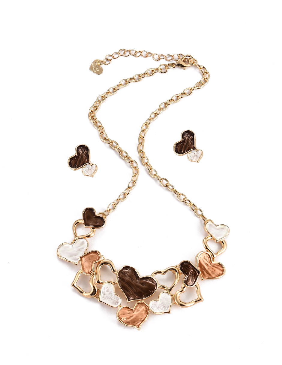 Aretes y collar de corazón 4